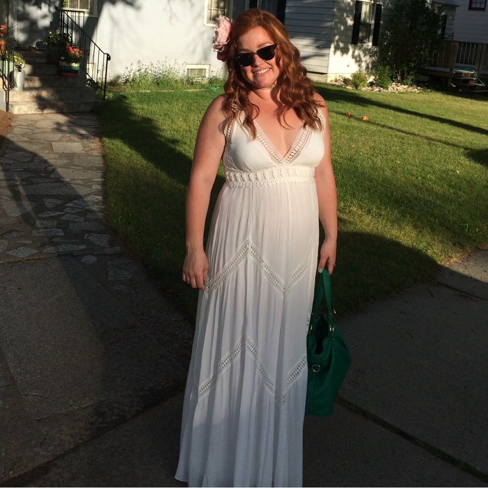 Elegant White Maxi Dress